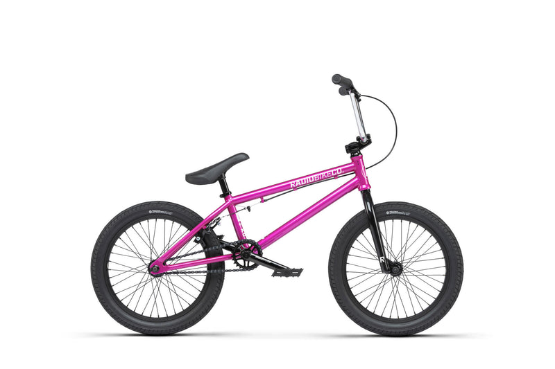Afbeelding laden in galerijviewer, Radio bmx saiko mod. 22 bmw saiko 18 diam. met.purple
