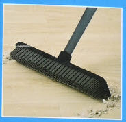 Afbeelding laden in galerijviewer, Producten rubberbezem 31cm met telescoopsteel 68 120