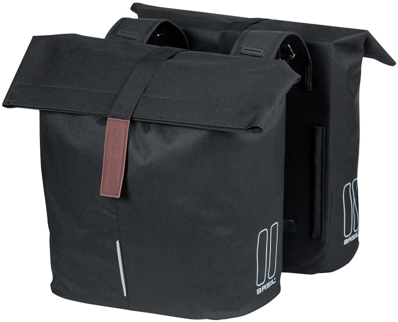 Afbeelding laden in galerijviewer, Basil City dubbele fietstas - waterafstotend polyester - zwart - Universal Bridge systeem - 28-32L