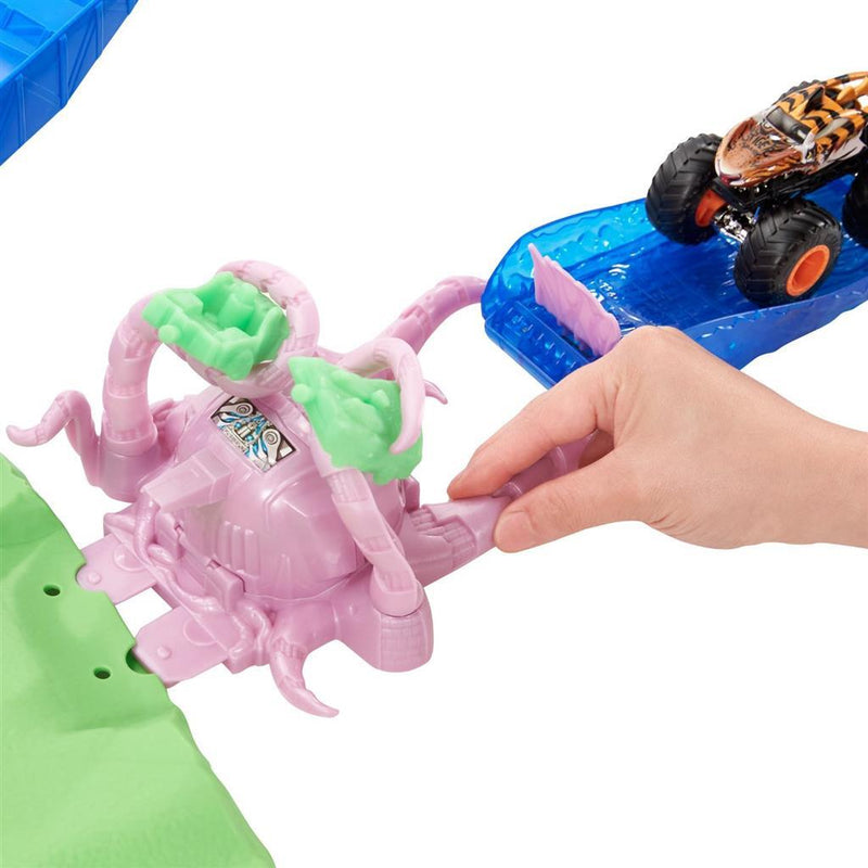 Load image into Gallery viewer, Mattel Monster Trucks T-Rex Volcano Arena