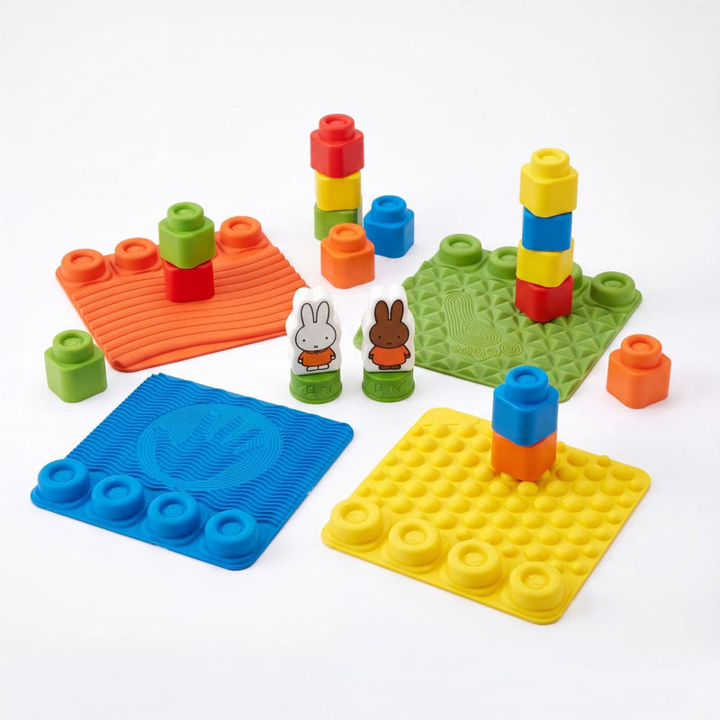 Load image into Gallery viewer, Clementoni soft clemmy - nijntje sensory path - sensorisch speelgoed - speelkleed - baby blokken en speelmat - met zachte foam stapelblokken - 6 - 36 maanden