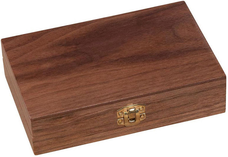 Load image into Gallery viewer, Goki houten speelkaartenbox met 5 dobbelstenen en 2 sets kaarten