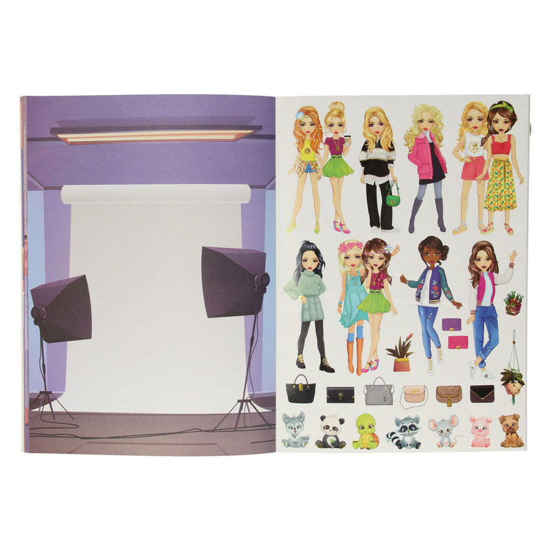 Load image into Gallery viewer, Grafix besties stickerboek dress me up