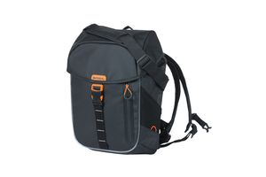 Load image into Gallery viewer, Basil Miles Tarpaulin fietsrugzak Nordlicht - Waterdichte zwarte rugzak voor fietsers - 17L - Unisex - Sportief - Zwart