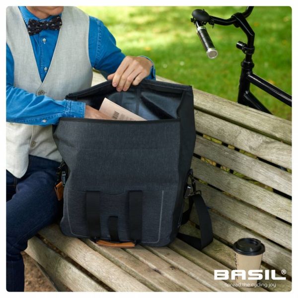 Load image into Gallery viewer, Basil Urban Dry Business Bag - waterdichte fietsschoudertas, 20L inhoud, charcoal melee