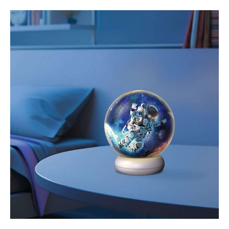 Load image into Gallery viewer, Ravensburger – astronauten – 3d puzzle-ball nachtlicht – 73 stukjes