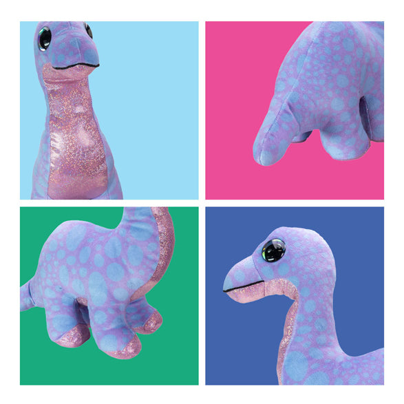 Load image into Gallery viewer, Lumo stars knuffel dino brontosaur paars 15cm pluche speelgoed.