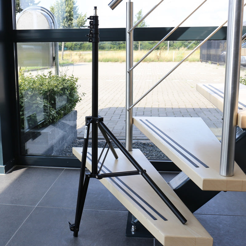 Afbeelding laden in galerijviewer, Falcon eyes lampstatief met verstelbare poot l-2440a b 240 cm