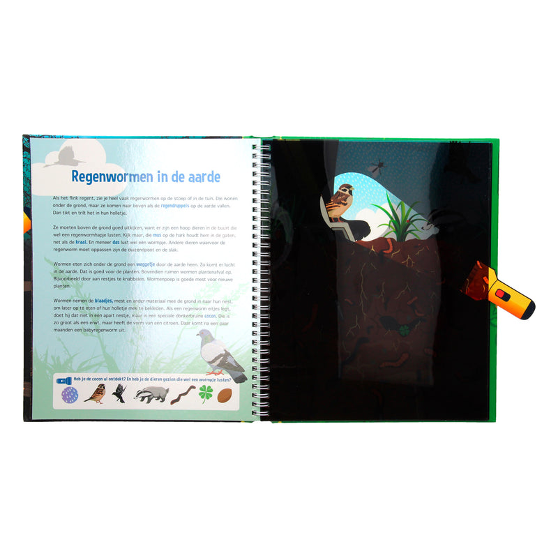 Load image into Gallery viewer, Lantaarn publishers speuren onder de grond + kartonnen zaklamp