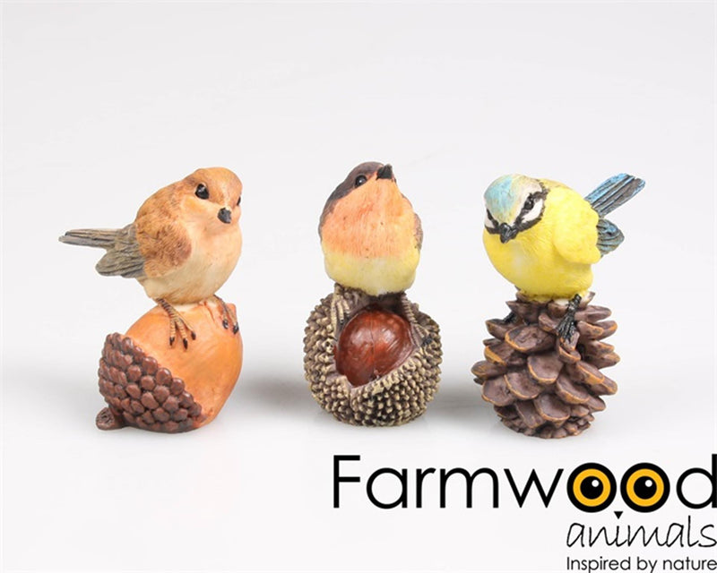 Afbeelding laden in galerijviewer, Farmwood animals tuinbeeld vogel op noot 5x3x6 cm