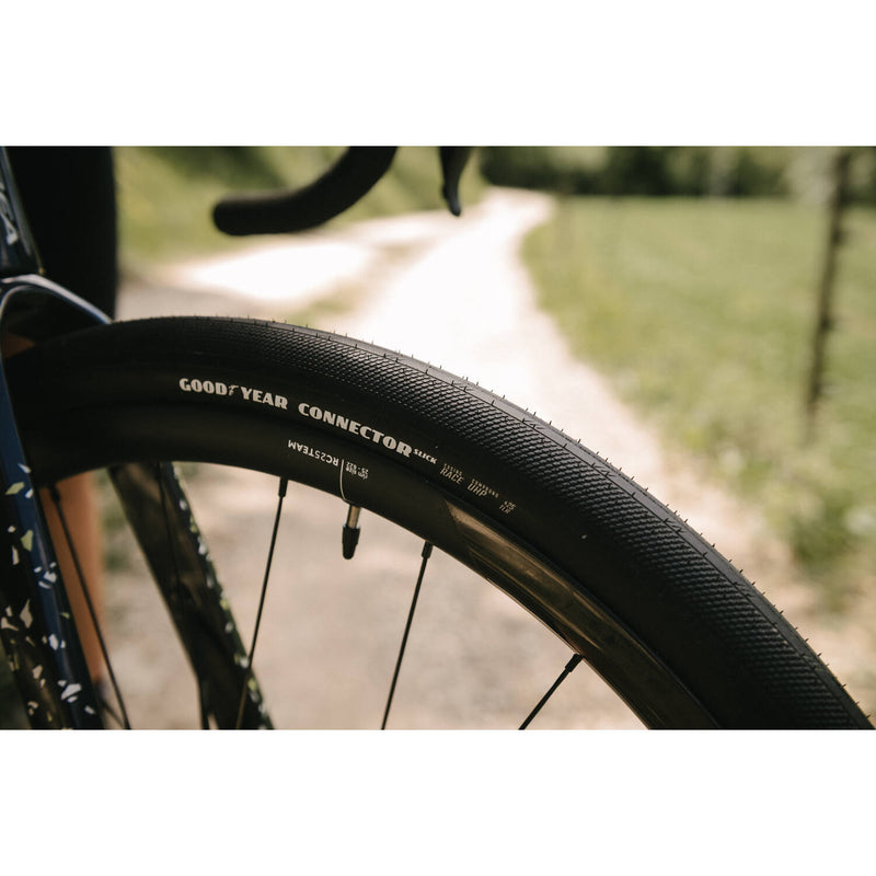 Load image into Gallery viewer, Goodyear - connector slick race tlr 700x40c transparant