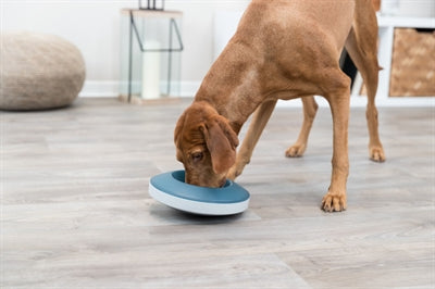 Load image into Gallery viewer, Trixie slowfeeding rocking bowl kunststof tpr grijs blauw
