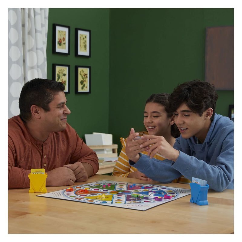 Load image into Gallery viewer, Hasbro gaming trivial pursuit family edition