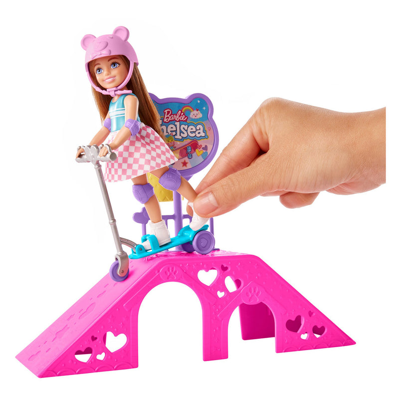 Load image into Gallery viewer, Mattel Chelsea Pop Skatepark
