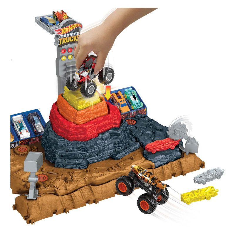 Load image into Gallery viewer, Mattel hot wheels arena smashers main event bone shaker's ultimate crush yard