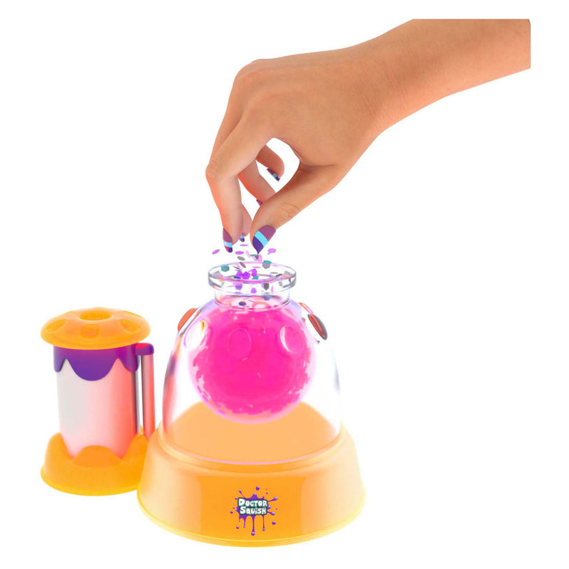 Afbeelding laden in galerijviewer, Doctor squish glow it! by - squishy maker
