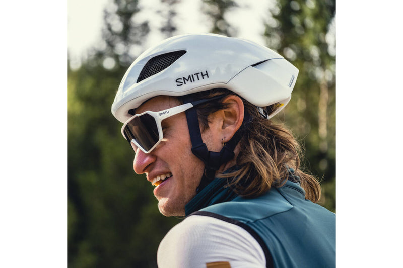Load image into Gallery viewer, Smith Helm ignite mips white matte white