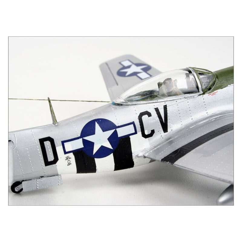 Load image into Gallery viewer, Revell p-51d mustang