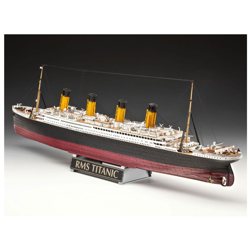 Load image into Gallery viewer, Revell geschenkset 100 jaar titanic