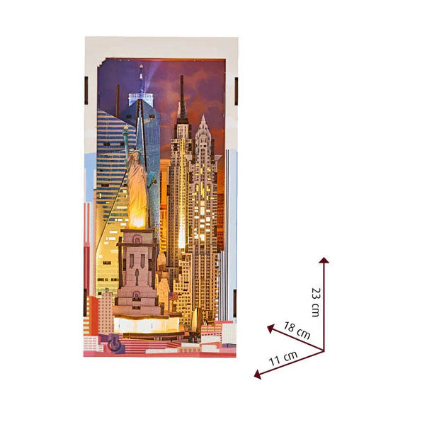 Load image into Gallery viewer, Revell tiny adventures book nook new york - 221dlg.