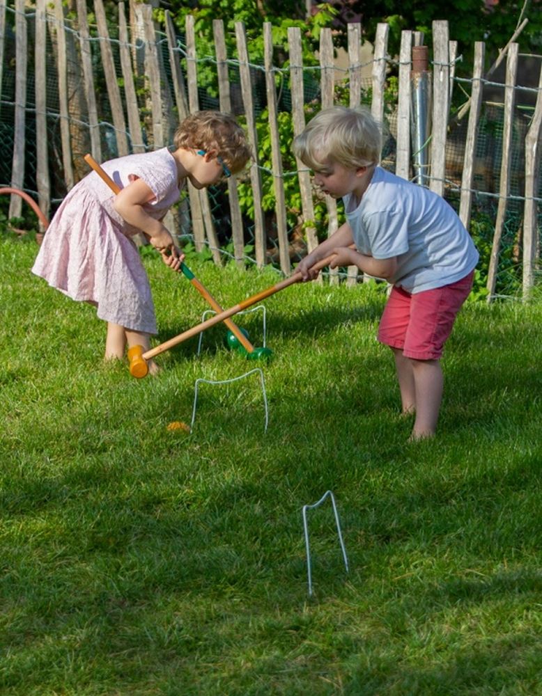 Afbeelding laden in galerijviewer, Egmont houten croquet 77 x 15 x 8 cm. 5+
