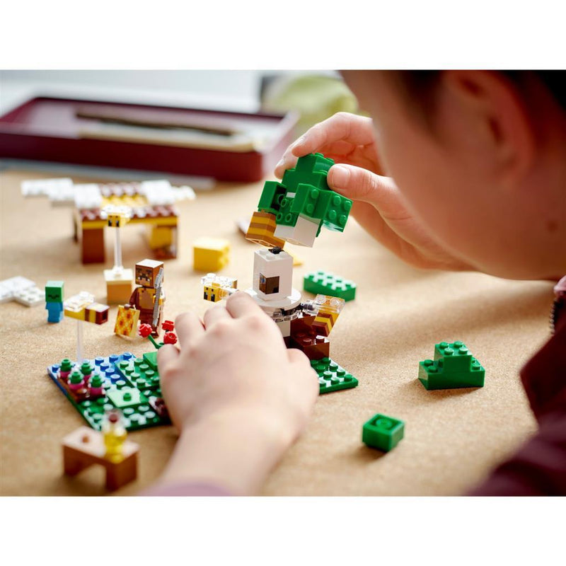 Load image into Gallery viewer, Lego Minecraft 21241 Het Bijenhuisje