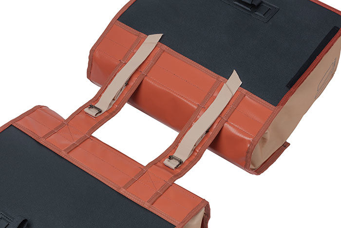 Load image into Gallery viewer, Basil Urban Load dubbele fietstas, rood, waterdicht, 48-53L