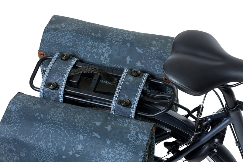 Load image into Gallery viewer, Basil Bohème dubbele fietstas - groen, waterafstotend, 35L, MIK-systeem