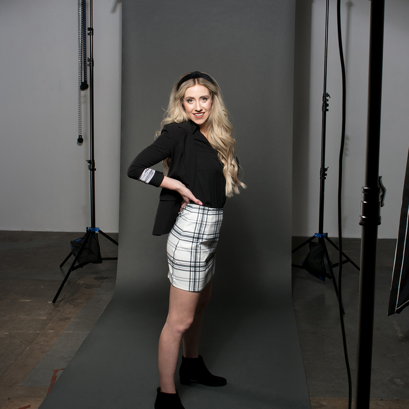 Load image into Gallery viewer, Superior achtergrondpapier 57 thunder grey 1,35 x 11m