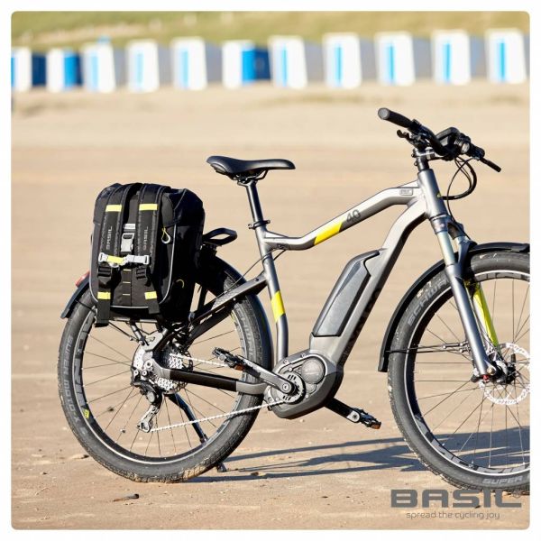 Load image into Gallery viewer, Basil Miles Daypack - sportieve fietstas - unisex - zwart lime