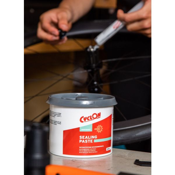 Load image into Gallery viewer, Cyclon Sealing paste 500ml