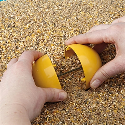 Load image into Gallery viewer, Savic kippenspeeltje chicken fun