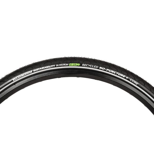 Load image into Gallery viewer, Urbanproof gerecyclede buitenband urban proof 3mm core 28 x 1.75 47-622 - zwart