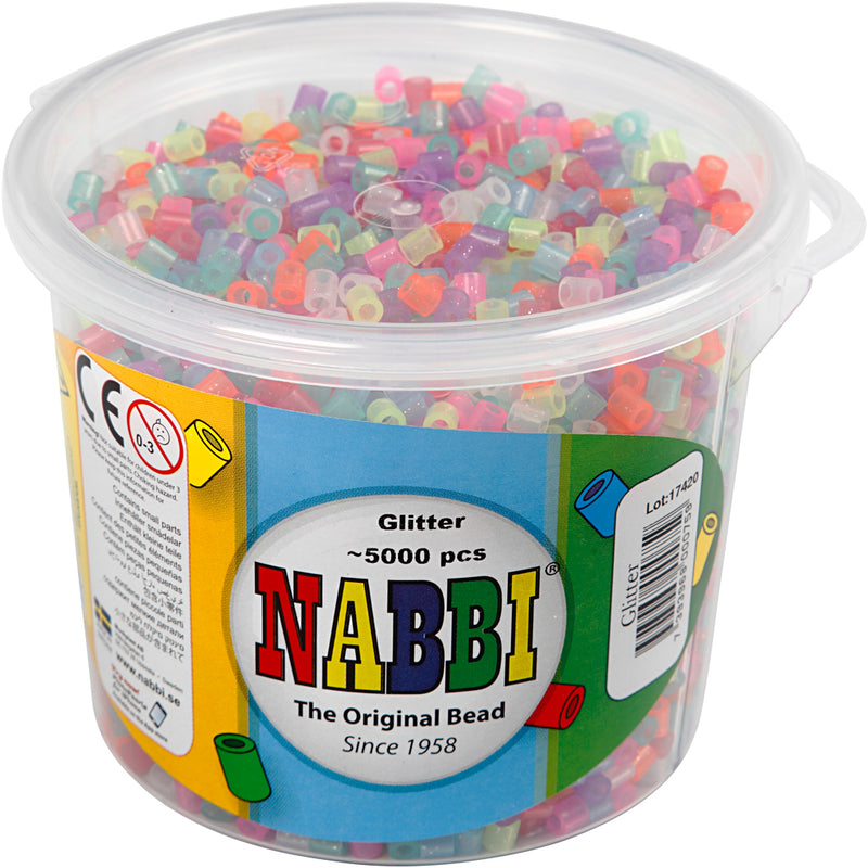 Afbeelding laden in galerijviewer, Https: www.cchobby.nl strijkkralen-afm-5x5-mm-gatgrootte-2-5-mm-medium-glitterkleuren-5000-stuk-1-emmer-75242