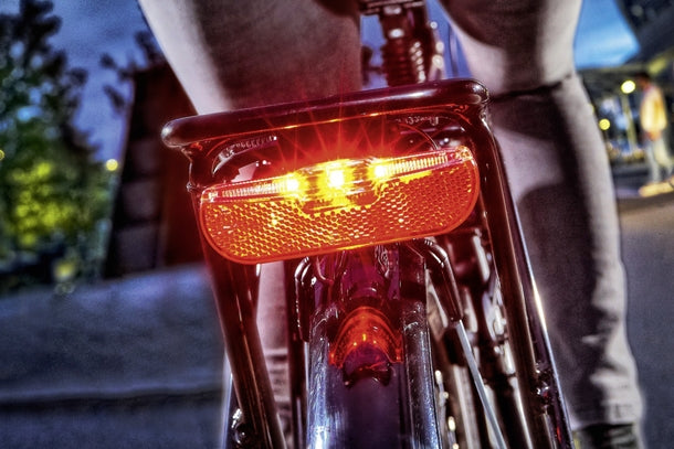 Load image into Gallery viewer, Trelock LS 615 Duo Flat Signal achterlicht zwart 50mm