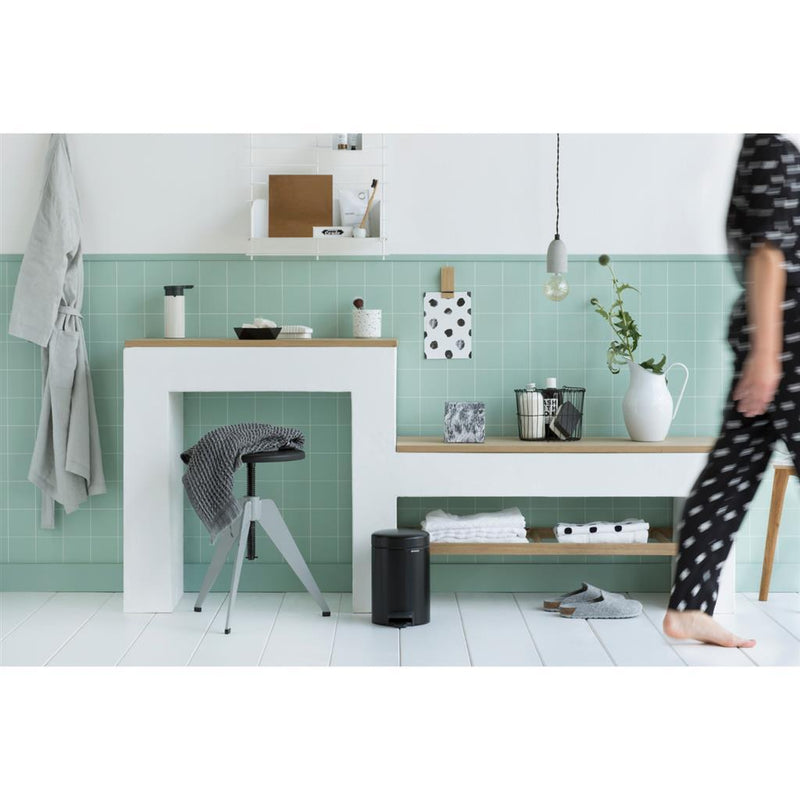Load image into Gallery viewer, Brabantia pedaalemmer newicon 3l mat zwart