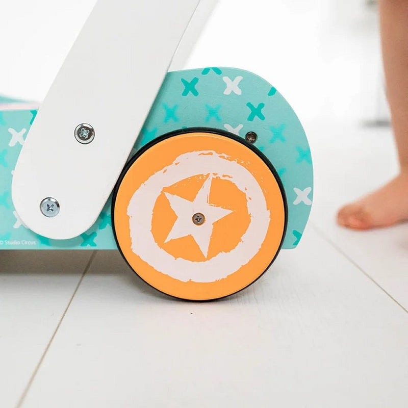Afbeelding laden in galerijviewer, Studio circus houten loopwagen + houten blokken