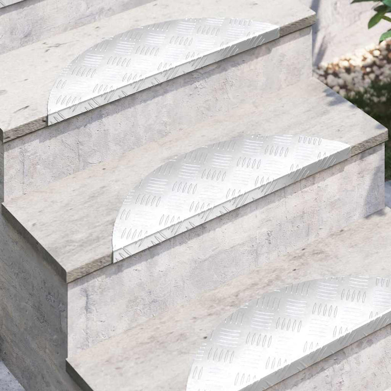 Load image into Gallery viewer, Vidaxl trap tread halvemaanvormig 15 pcs zilver 60 x 18 cm aluminium