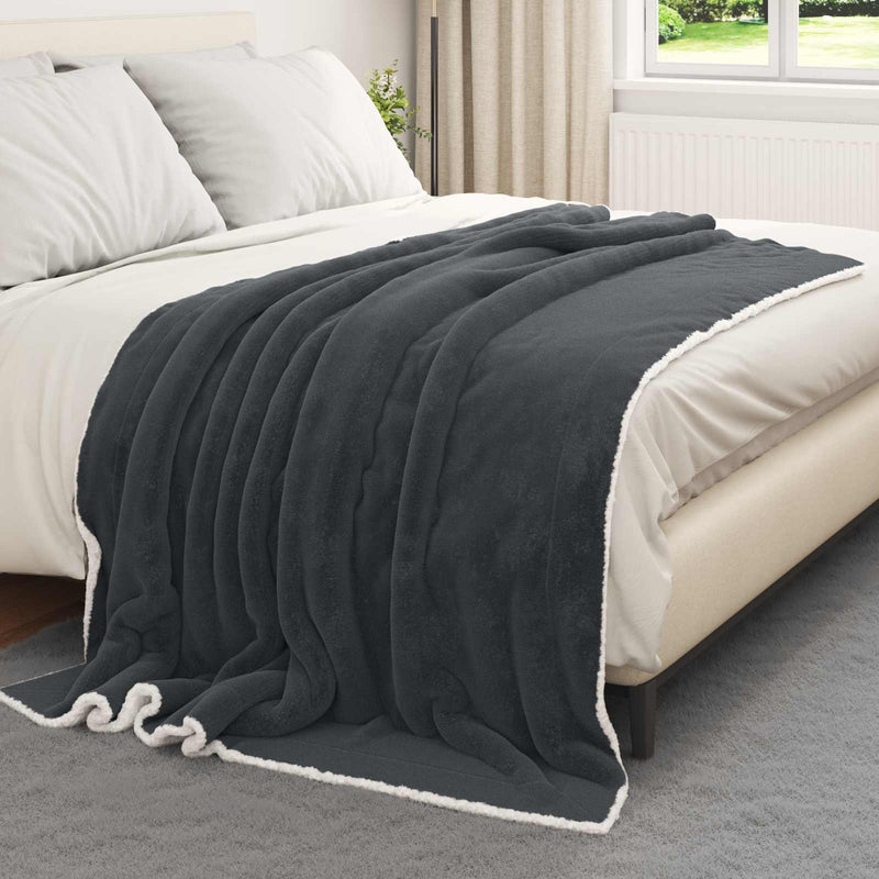 Load image into Gallery viewer, Vidaxl gooi deken donkergrijs 150 x 200 cm fleece