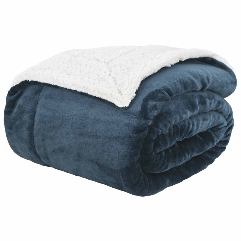 Load image into Gallery viewer, Vidaxl gooi deken marineblauw 220 x 240 cm fleece