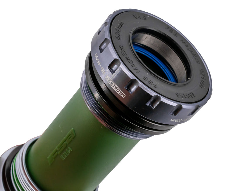 Load image into Gallery viewer, Fsa megaexo bb-9050 bottom bracket