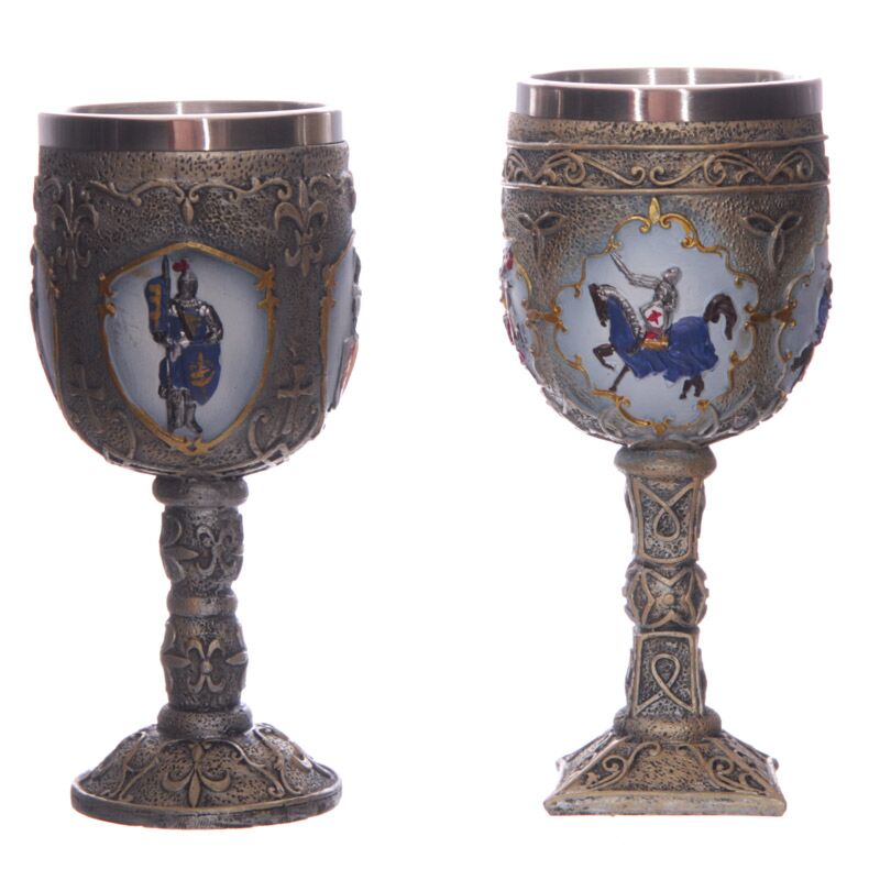 Afbeelding laden in galerijviewer, Ridder te paard versus fantasy ridder decoratieve kelk