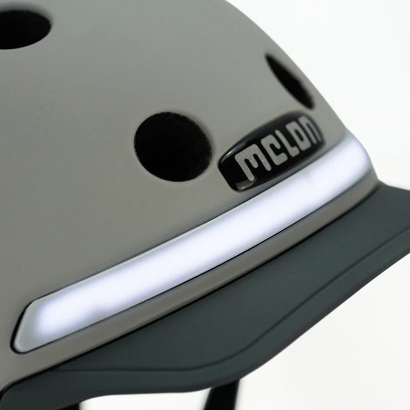 Load image into Gallery viewer, Melon helm met verlichting e-series metropolis xl-xxl