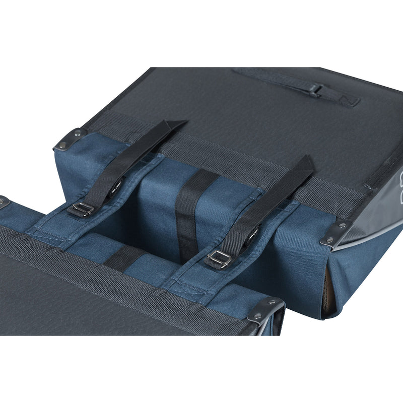 Load image into Gallery viewer, Basil Forte dubbele fietstas, waterafstotend, navy blauw zwart, 35L
