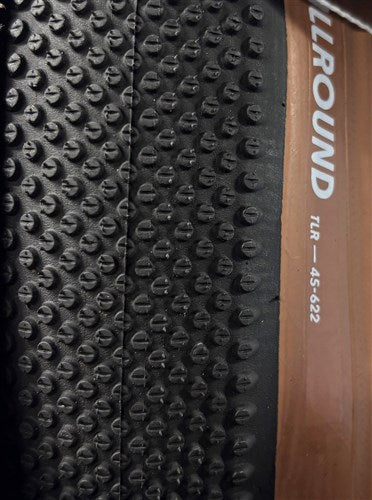 Load image into Gallery viewer, Schwalbe vouwband g-one allr. perf 35-622 tlr zwart brons