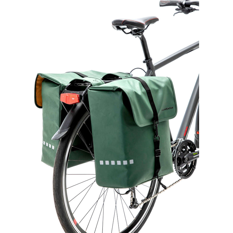 Load image into Gallery viewer, Fietstas Odense - Stoere, ruime dubbele achtertas voor elektrische fietsen - Groen