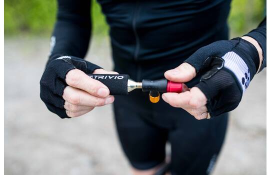 Load image into Gallery viewer, Trivio - co2 adapter + co2 patroon 16 gram + neoprene huls