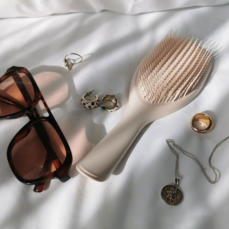 Load image into Gallery viewer, Tangle teezer the wet detangler large vanilla latte