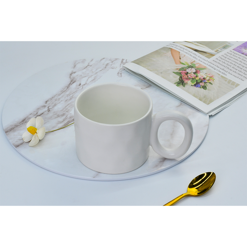 Afbeelding laden in galerijviewer, Cark mok matte wit 380ml ø10x8cm