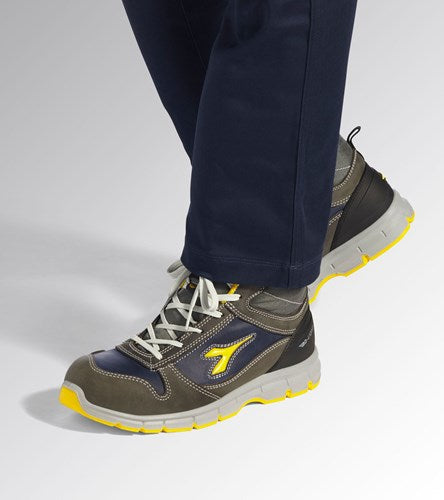 Afbeelding laden in galerijviewer, Diadora werkschoen run mid 181155 s3s c4906 | castle rock insignia blue c4906 | maat 46 - 8053607617685